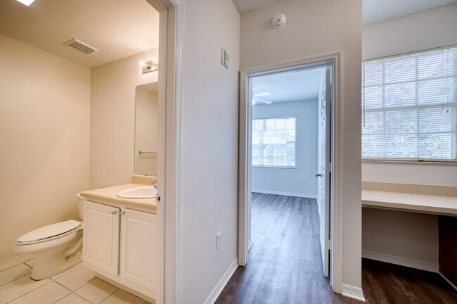 Bathroom 1 to Bedroom 1 - 5681 Bentgrass Dr