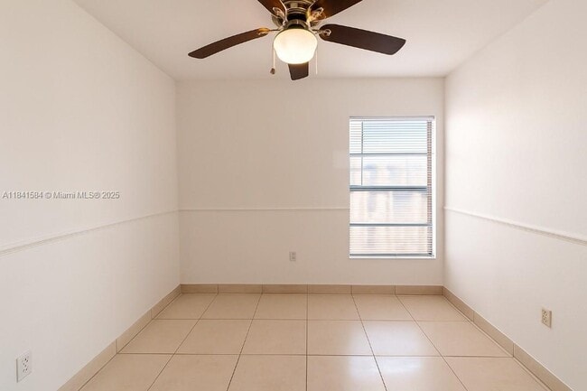 Building Photo - 13536 SW 11th Ln
