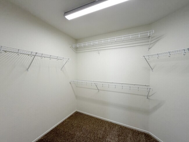 Building Photo - 7209 Huckaby Ave