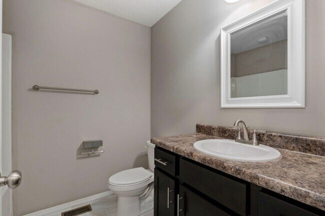 Building Photo - 4 Bedroom | 2 Bathroom | 3 Car Garage| Republic MO | Fenced Backyard!