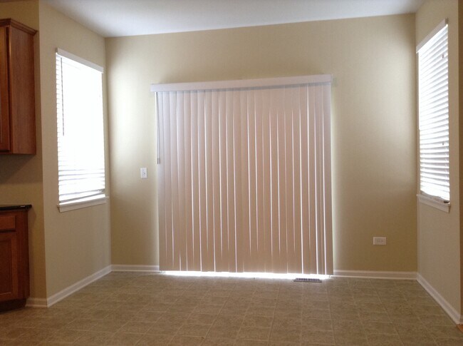 Building Photo - 3801 Cherry Tree Ln