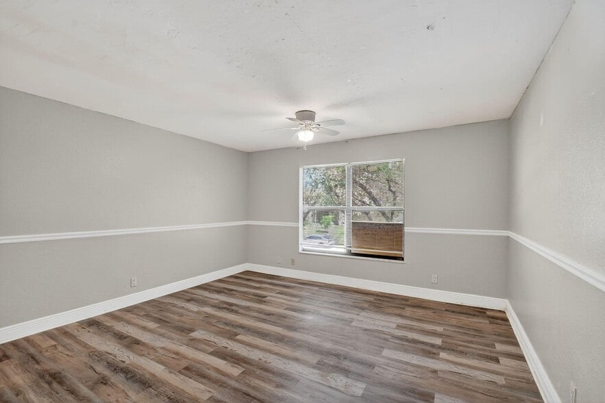 Building Photo - 1400 Windorah Way