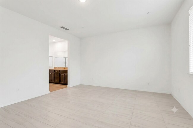 Building Photo - 5029 Copper Sunset Way