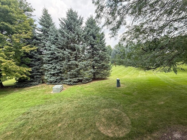 Building Photo - 2250 Stoughton Dr