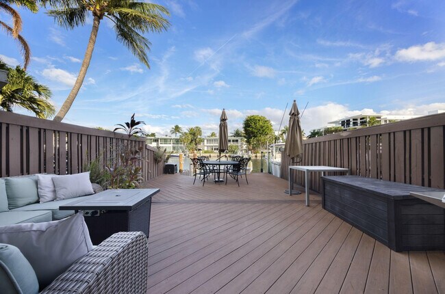 Building Photo - 424 Hendricks Isle