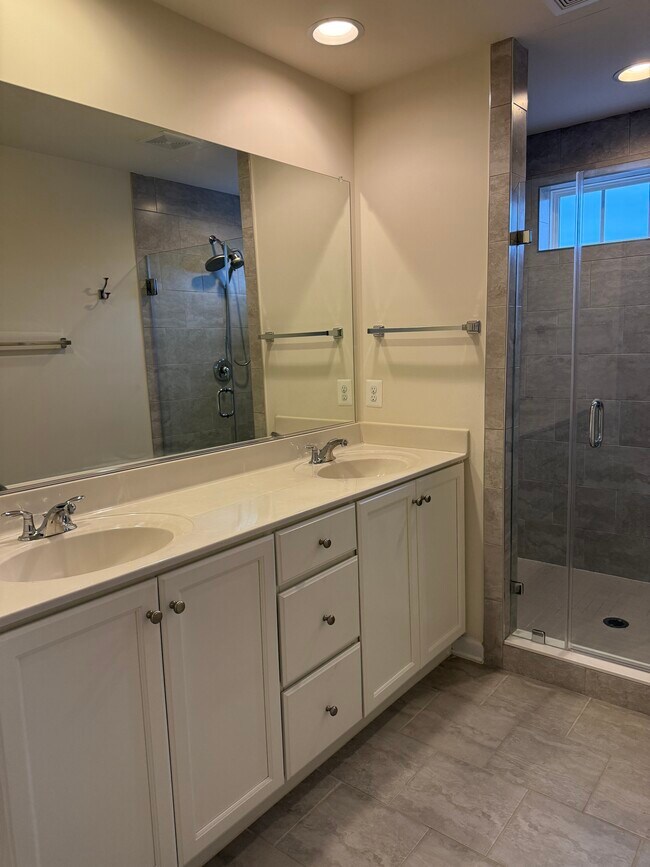 Building Photo - 8414 Pine Bluff Rd