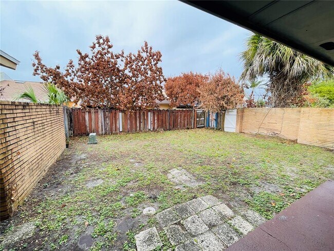 Building Photo - 11014 Knollview Way