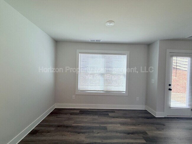 Building Photo - 6095 Quail Mountain Trail