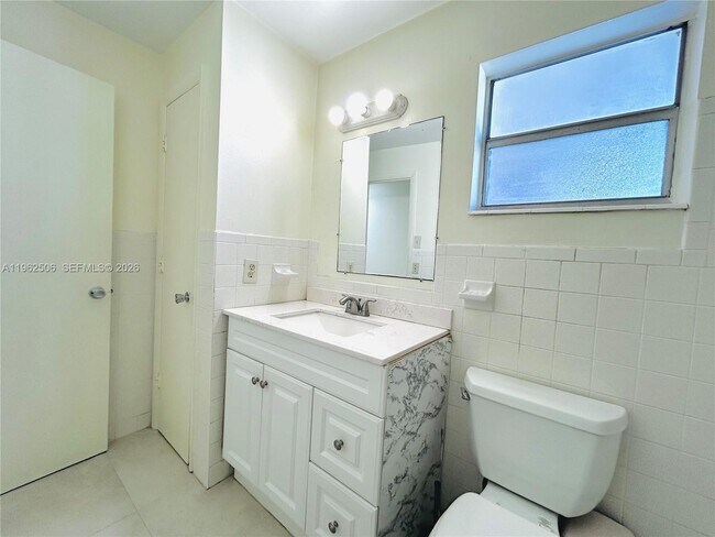 Building Photo - 6624 NW 2nd St