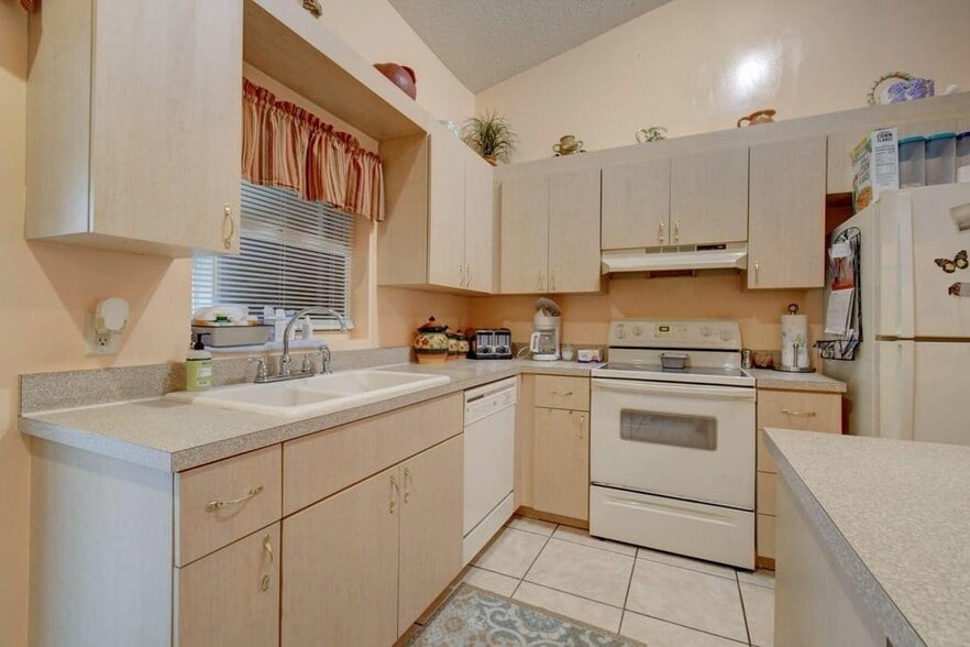 Building Photo - 4870 Purdy Ln