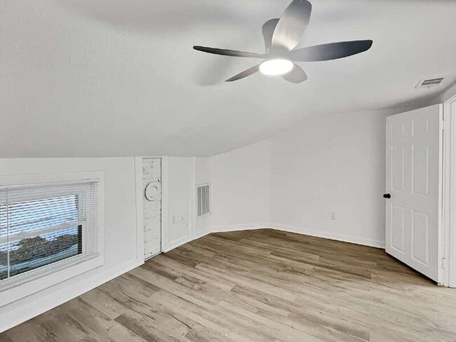 Building Photo - 2006 Texas Ave