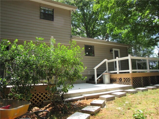 Building Photo - 2254 Post Oak Dr
