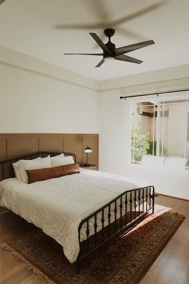 Building Photo - Beautiful and Bright Vintage Home – Fully Furnished ~ $1000 Move in Special!