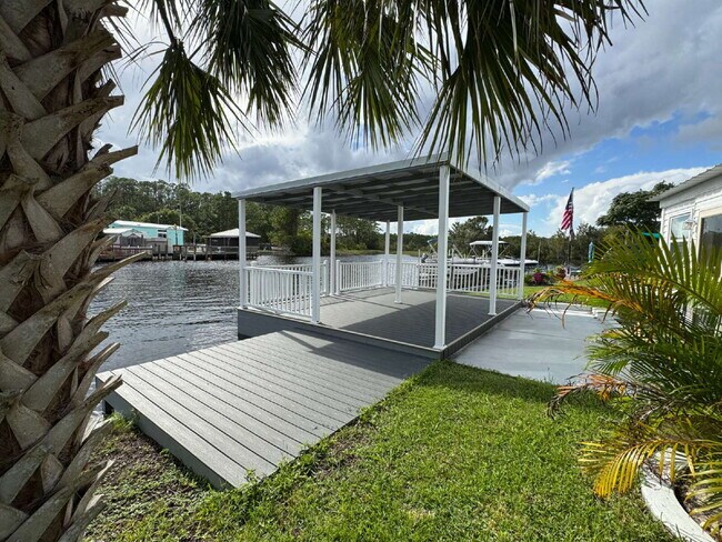 Building Photo - 6168 Deepwater Dr