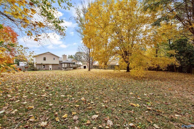 Building Photo - 235 Usher Rd