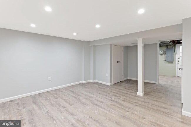 Building Photo - 1667 Hardwick Rd