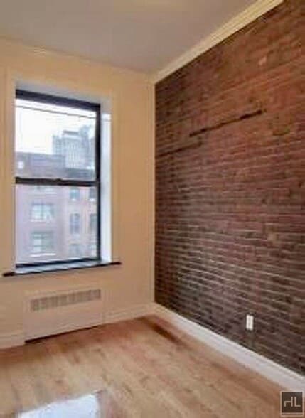 Building Photo - E 28TH ST.