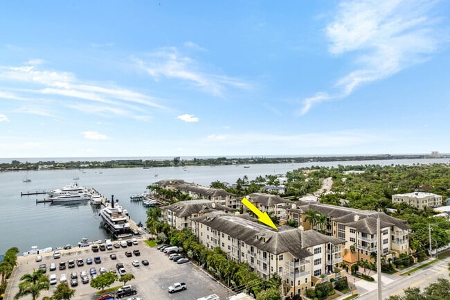 Building Photo - 3960 N Flagler Dr