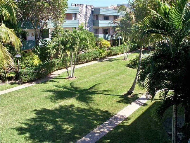 Building Photo - 8315 SW 72nd Ave