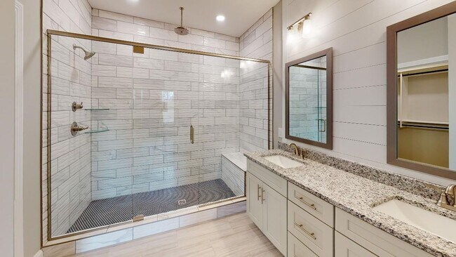 Building Photo - Beautiful  Modern Farmhouse
