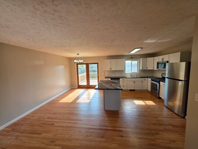 Building Photo - 1802 Key Way Dr