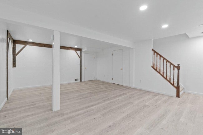 Building Photo - 322 Harlan Square