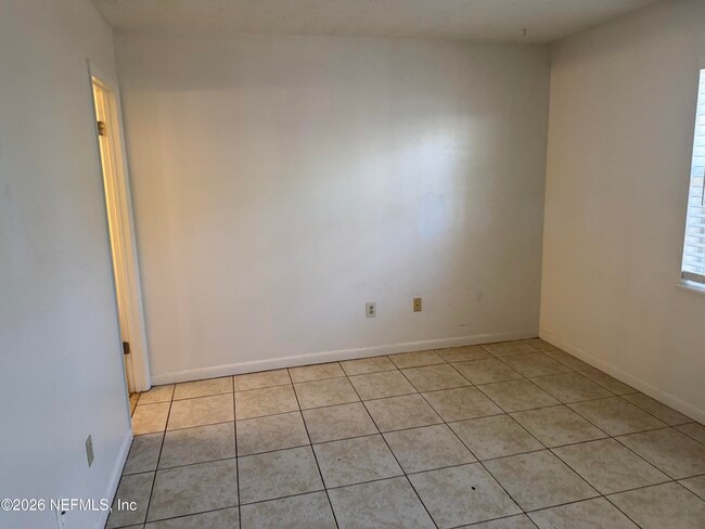 Building Photo - 1011B W Pratt St