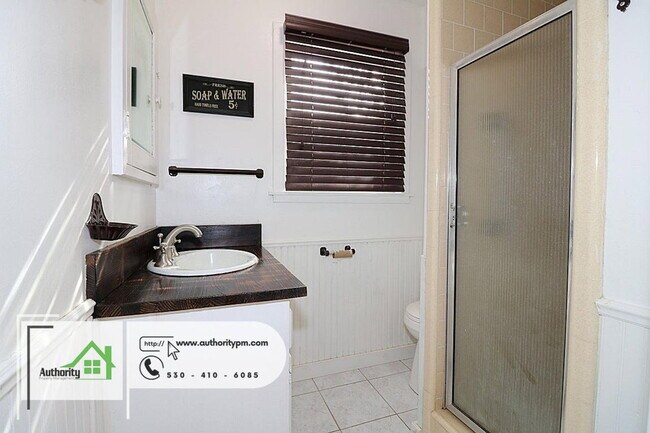 Building Photo - 1804 Chestnut St