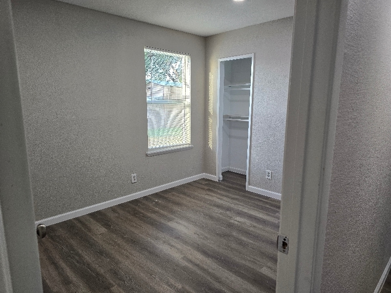 Building Photo - 4216 Malone Ave