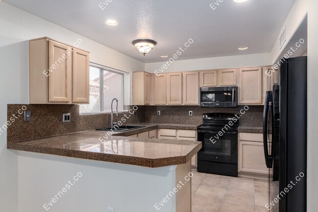 Building Photo - 5257 W Bobwhite Way