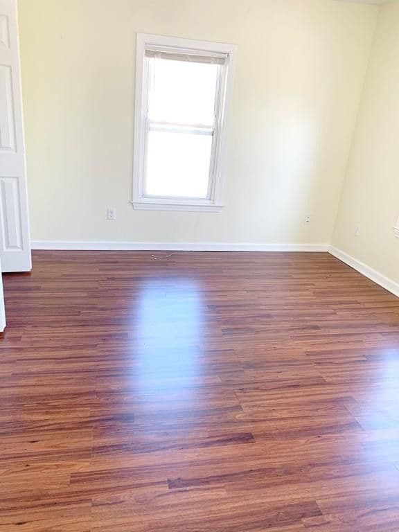 floor 2 bedroom - 9 Kingsley Ave