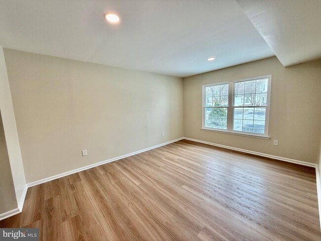 Building Photo - 31013 Bennett Pl