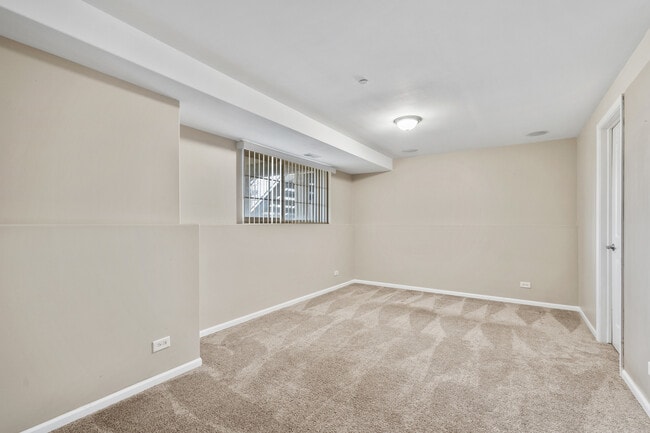 Building Photo - 1509 Lake Ridge Ct