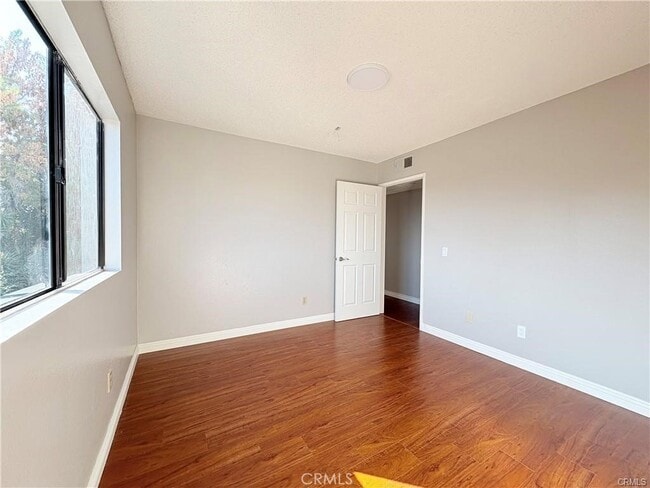 Building Photo - 316 W Ave 38