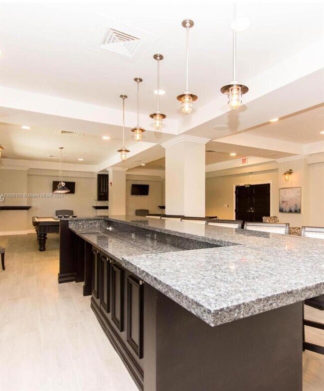 Building Photo - 2501 S Ocean Dr