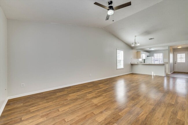 Building Photo - 150 Portofino Ln SW