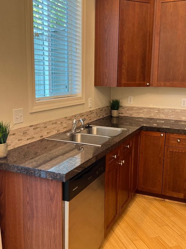 Building Photo - 9041 SW Rystadt Ln