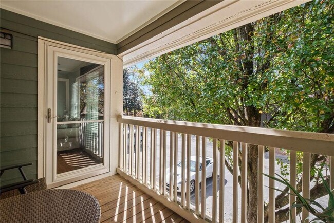 Building Photo - 2714 Vinings Central Run SE