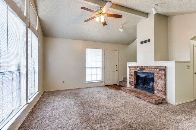 Primary Photo - 4-Plex in Kennedale • New Vinyl Flooring •...