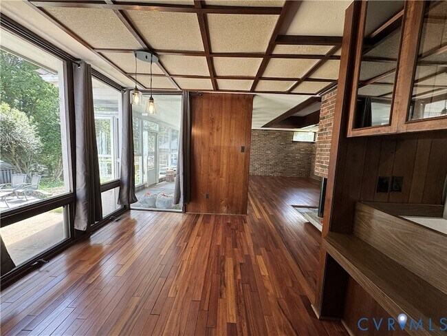 Building Photo - 10309 Wycliff Rd