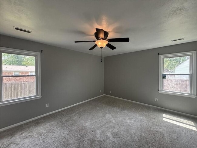 Building Photo - 605 Treemont Ct