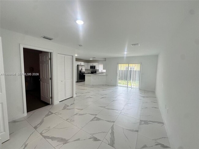 Building Photo - 116 NW 10th St