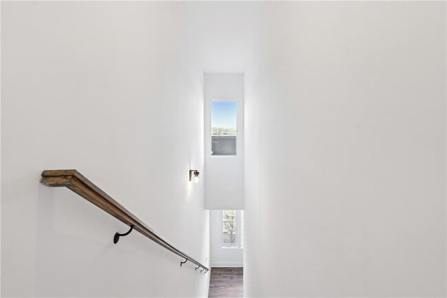 Building Photo - 1207 Chelsea Cir NW