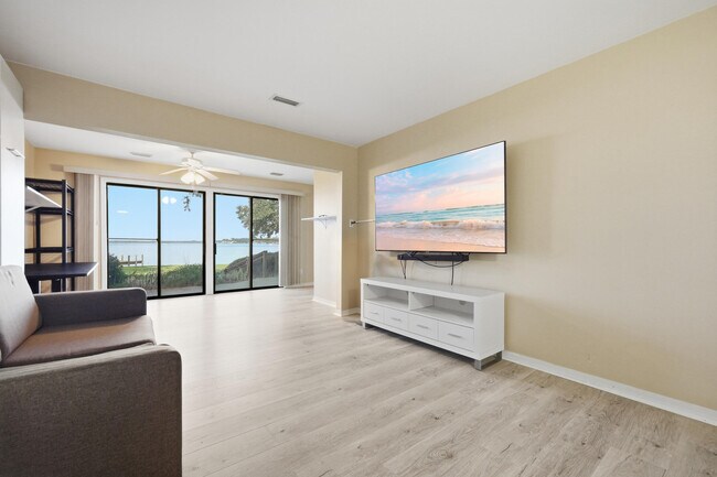 Building Photo - 48 Marina Cove Dr