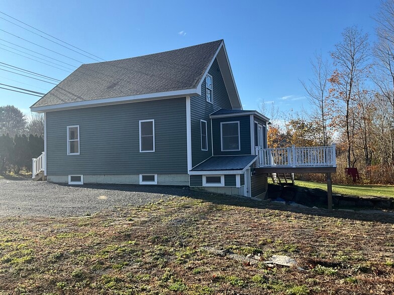 Primary Photo - 450 Riverside Dr