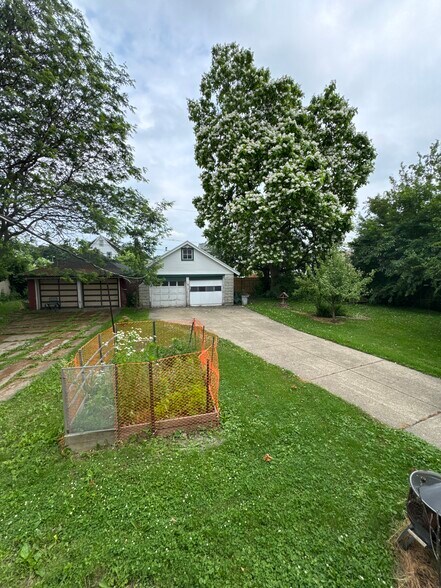 Garage/Backyard - 1386 Electric Ave