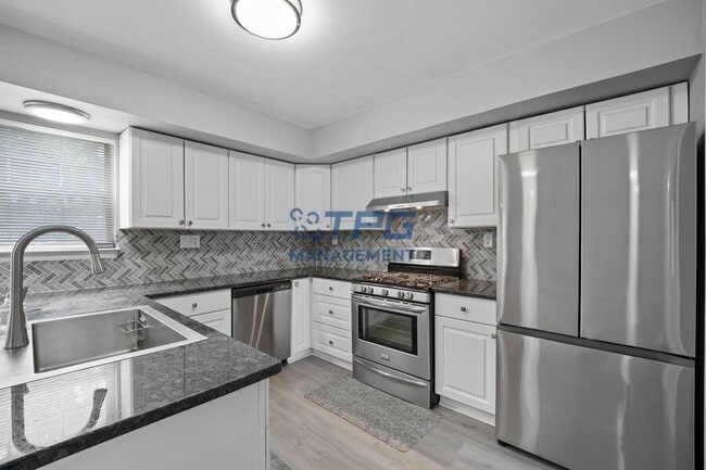 Building Photo - 269 Hazlitt Way