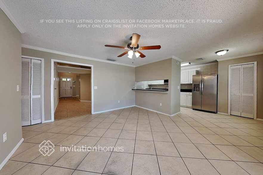 Building Photo - 1410 High Knoll Dr