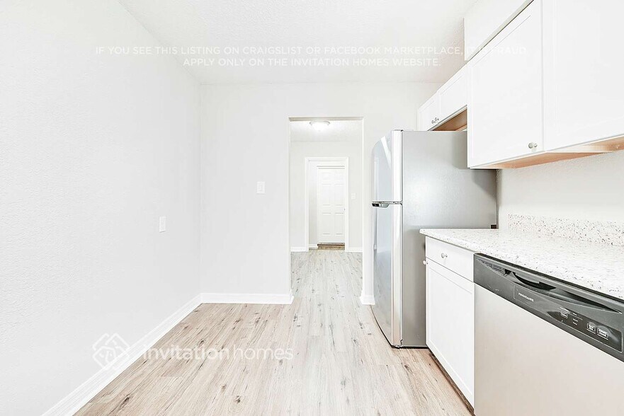Building Photo - 5506 Perrine Dr