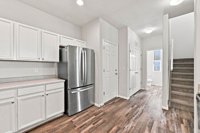 Building Photo - $2,040.95 with $300 Off the first month's rent - 2 Beds, 2.5 Baths, Townhome in Fountain with 2-C...
